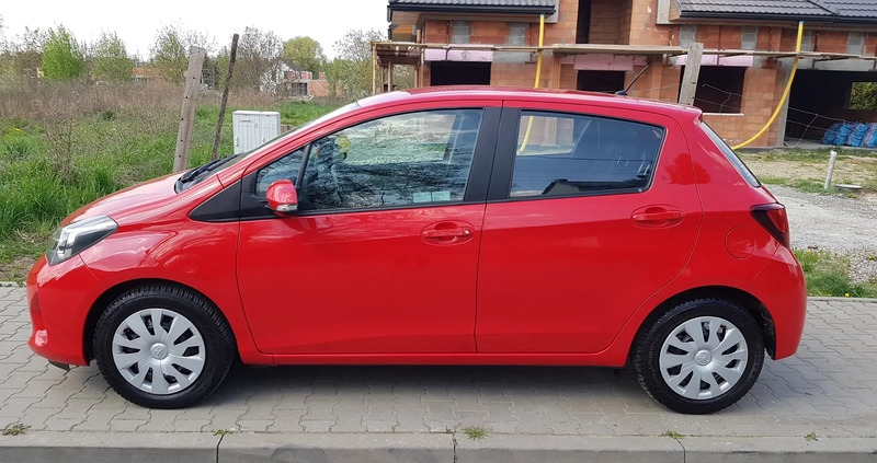 Toyota Yaris cena 39500 przebieg: 34000, rok produkcji 2015 z Proszowice małe 742